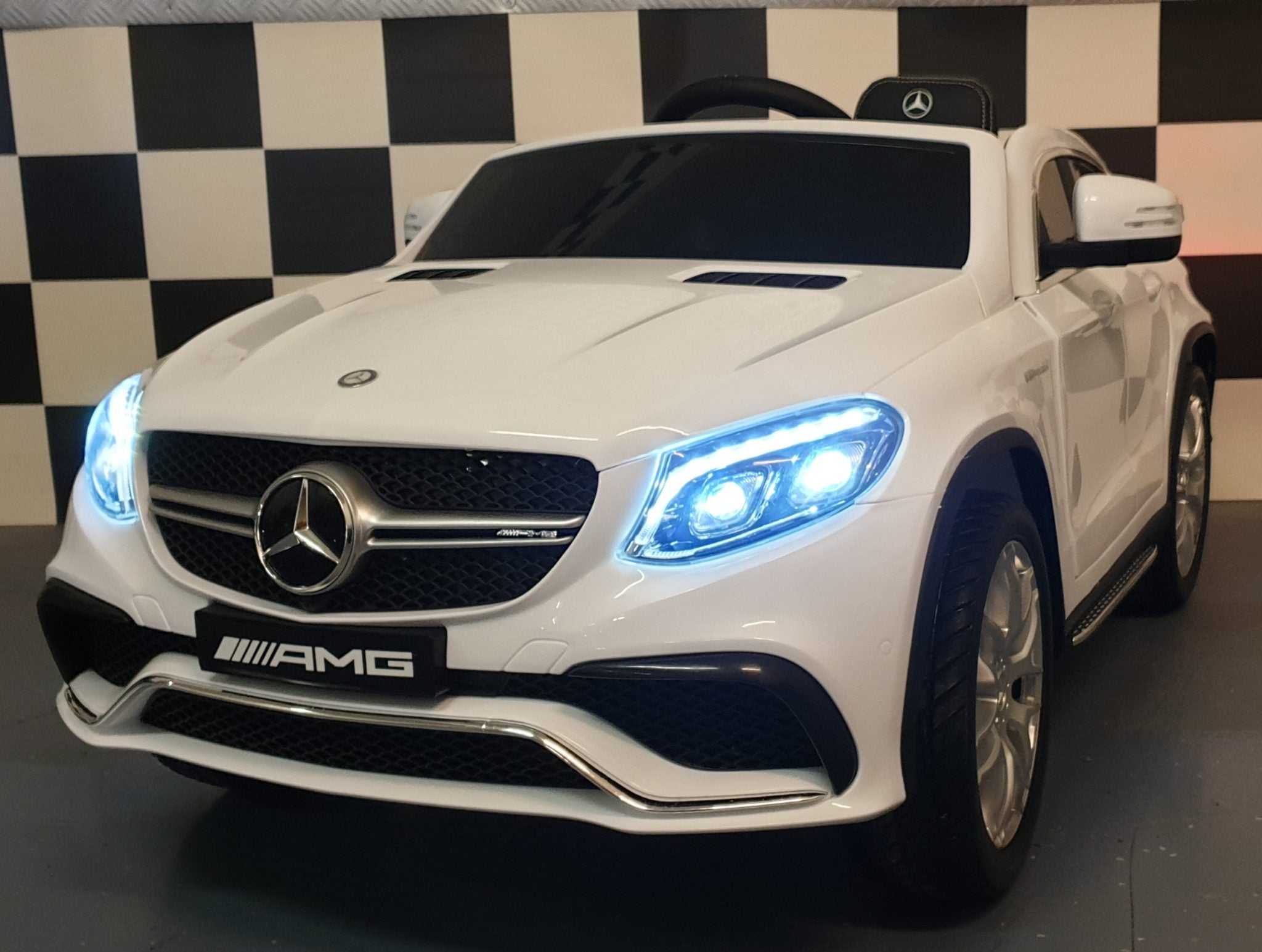 Mercedes AMG GLE accu speelgoedauto met afstandsbediening 12V wit