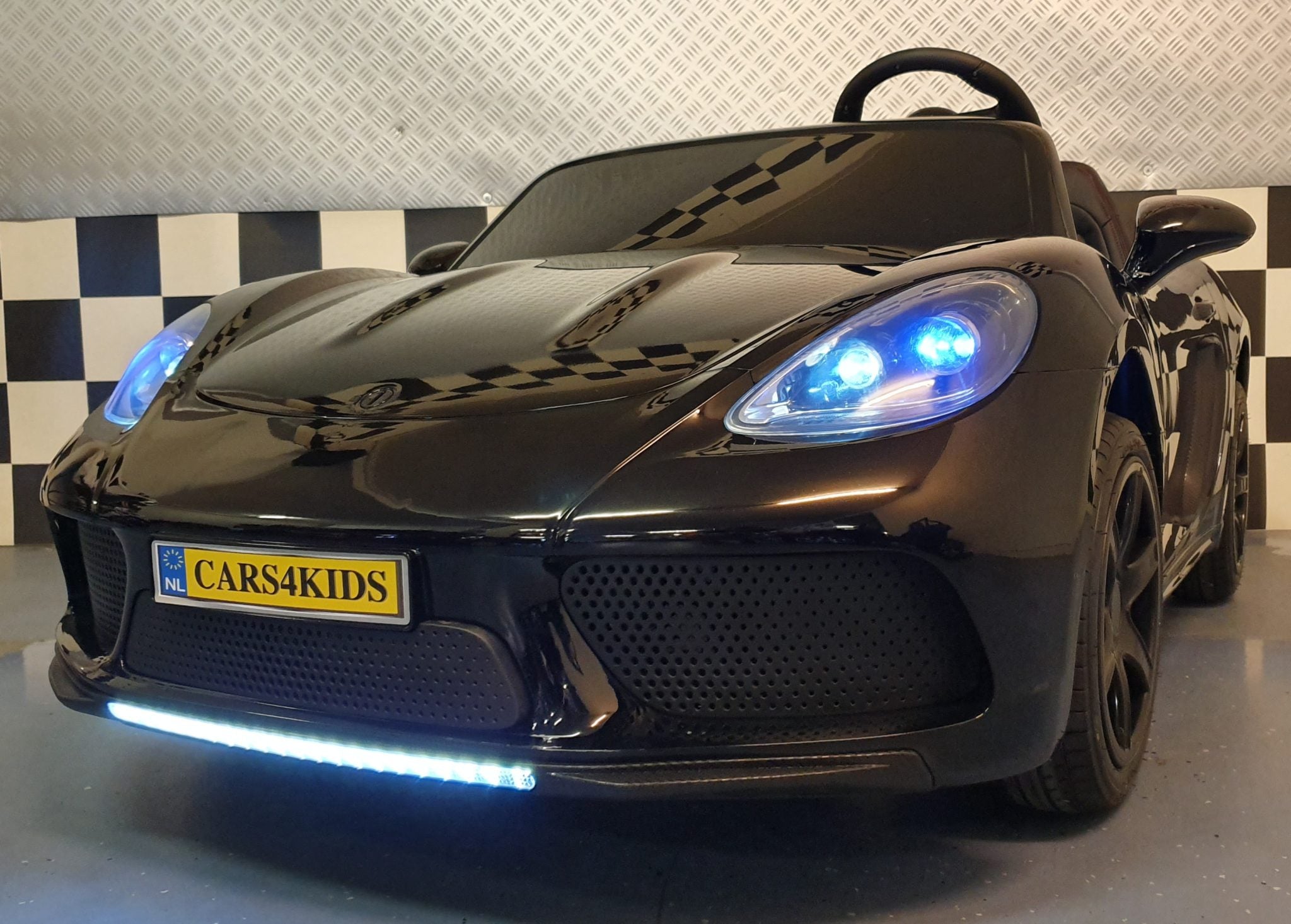 Accu kinderauto 24 volt 2 persoons met brushless motor Metallic zwart