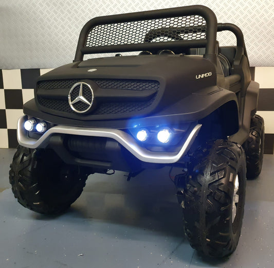 2 persoons Mercedes elektrische kinderauto Unimog 4 wheel drive mat zwart