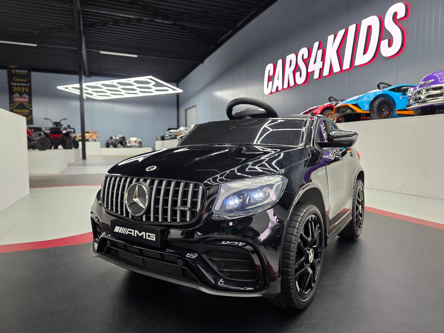 Kinderauto Mercedes GLC 12V metallic zwart 1 persoons