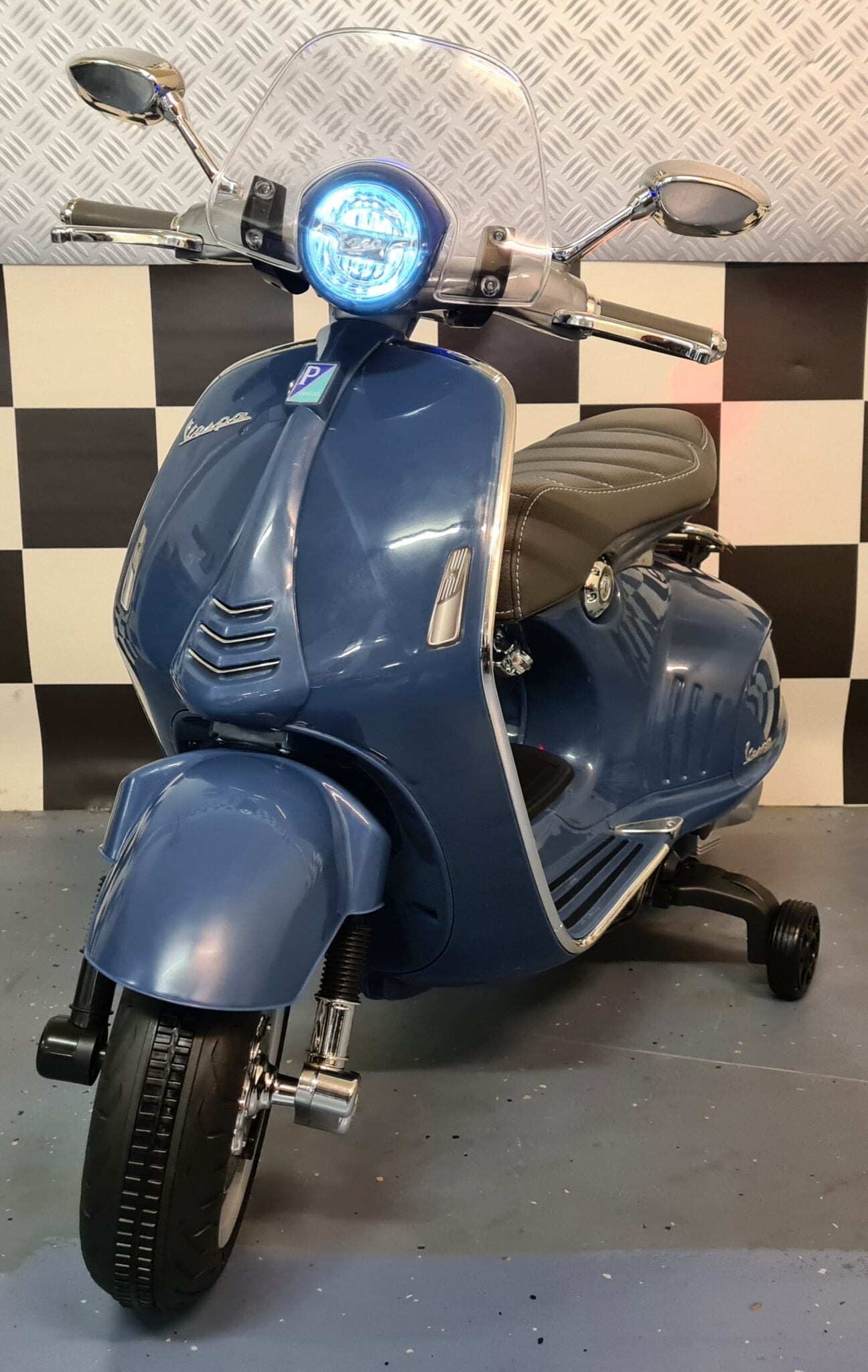 Scooter Vespa 946 kinderscooter 12 volt blauw