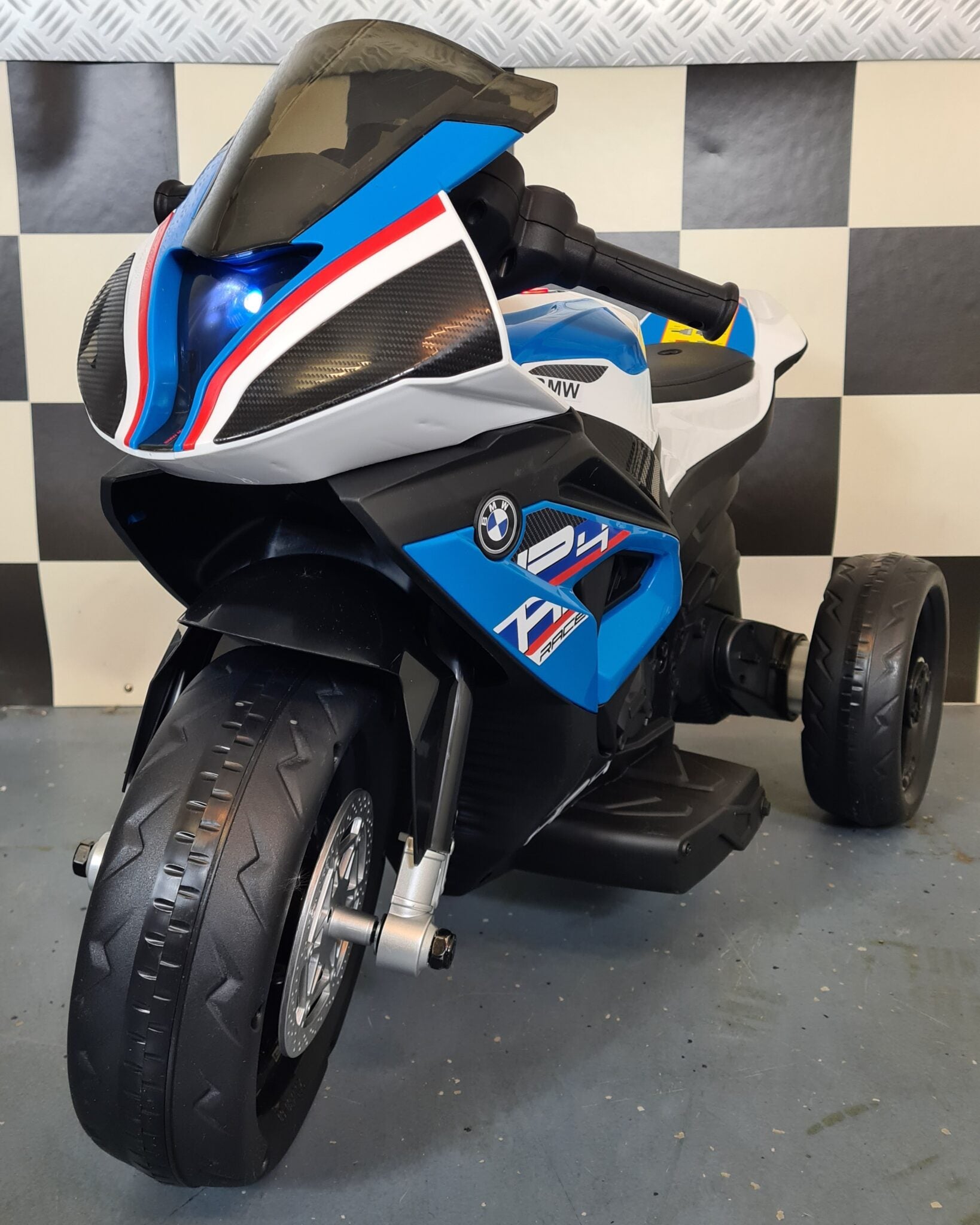 Mini BMW HP4 kinder trike blauw 12 volt
