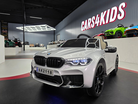Elektrische kinderauto BMW M5 24 volt metallic grijs