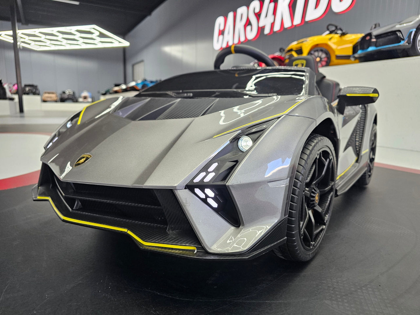 Elektrische kinderauto Lamborghini Auténtica 12 volt metallic grijs