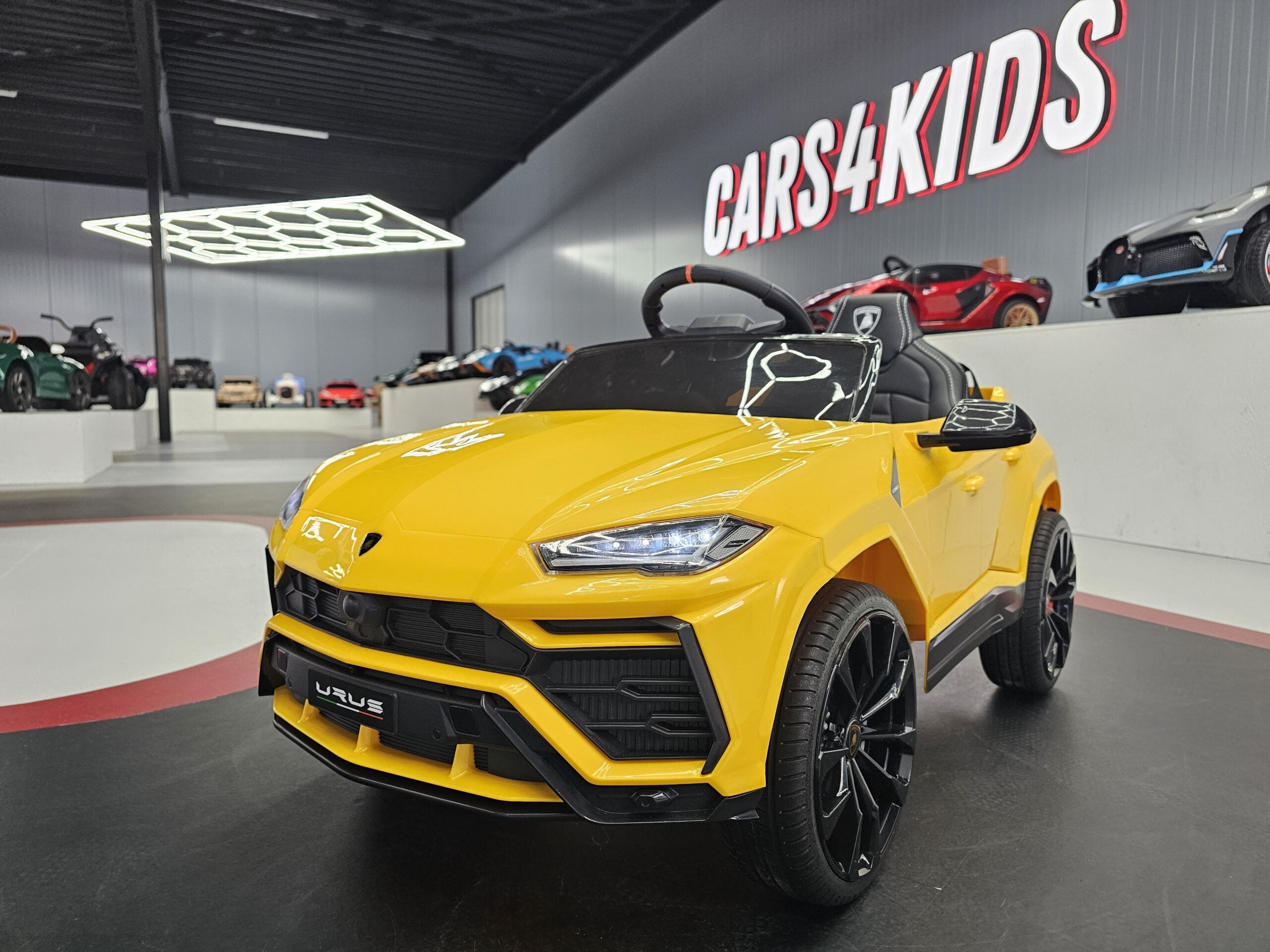 Elektrische kinderauto Lamborghini Urus 12 volt geel