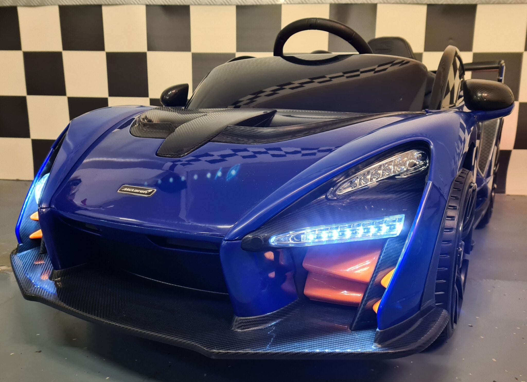 Elektrische kinderauto McLaren Senna 12Volt met afstandsbediening blauw