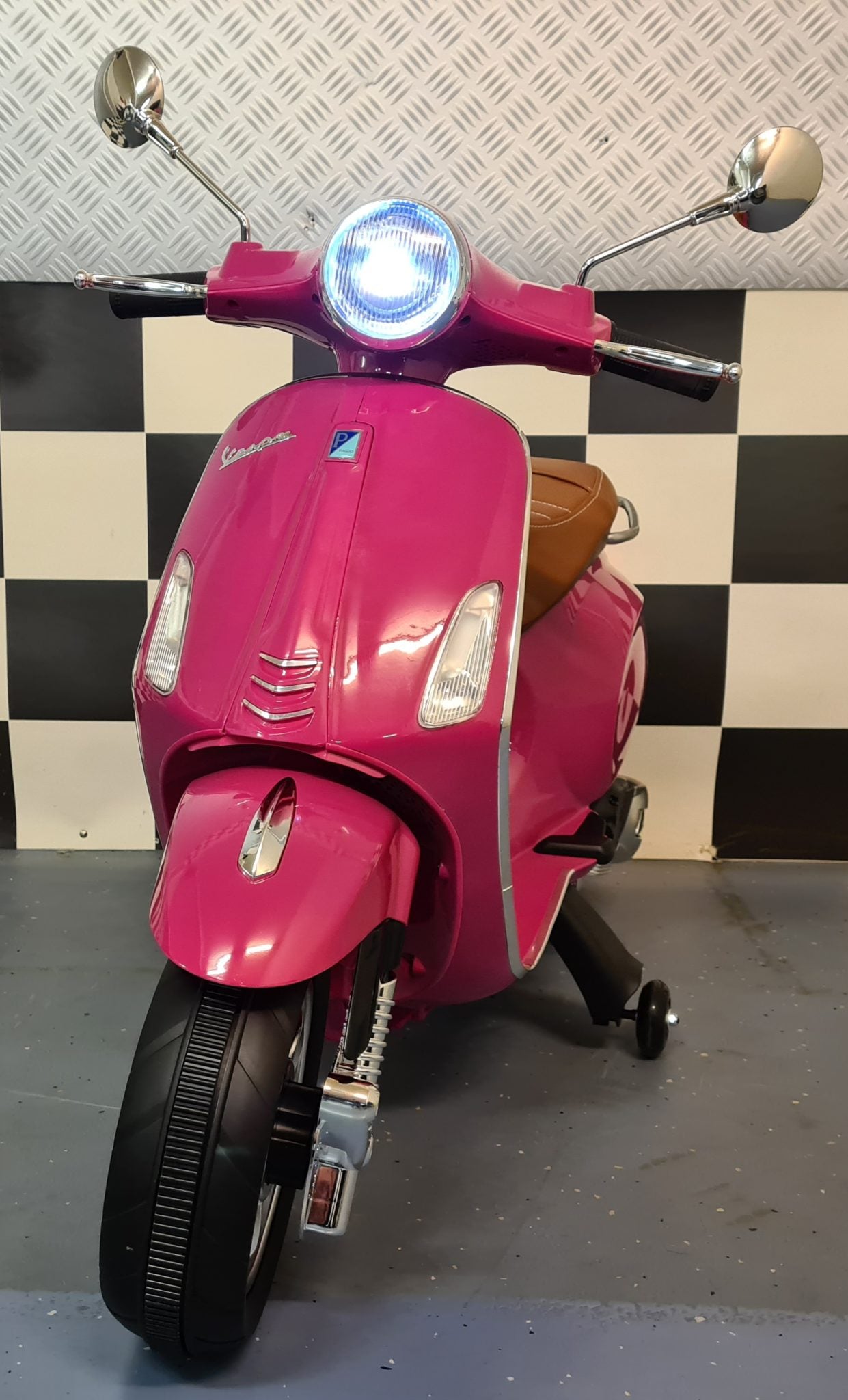 Kinder scooter Vespa Primavera 12 volt metallic roze