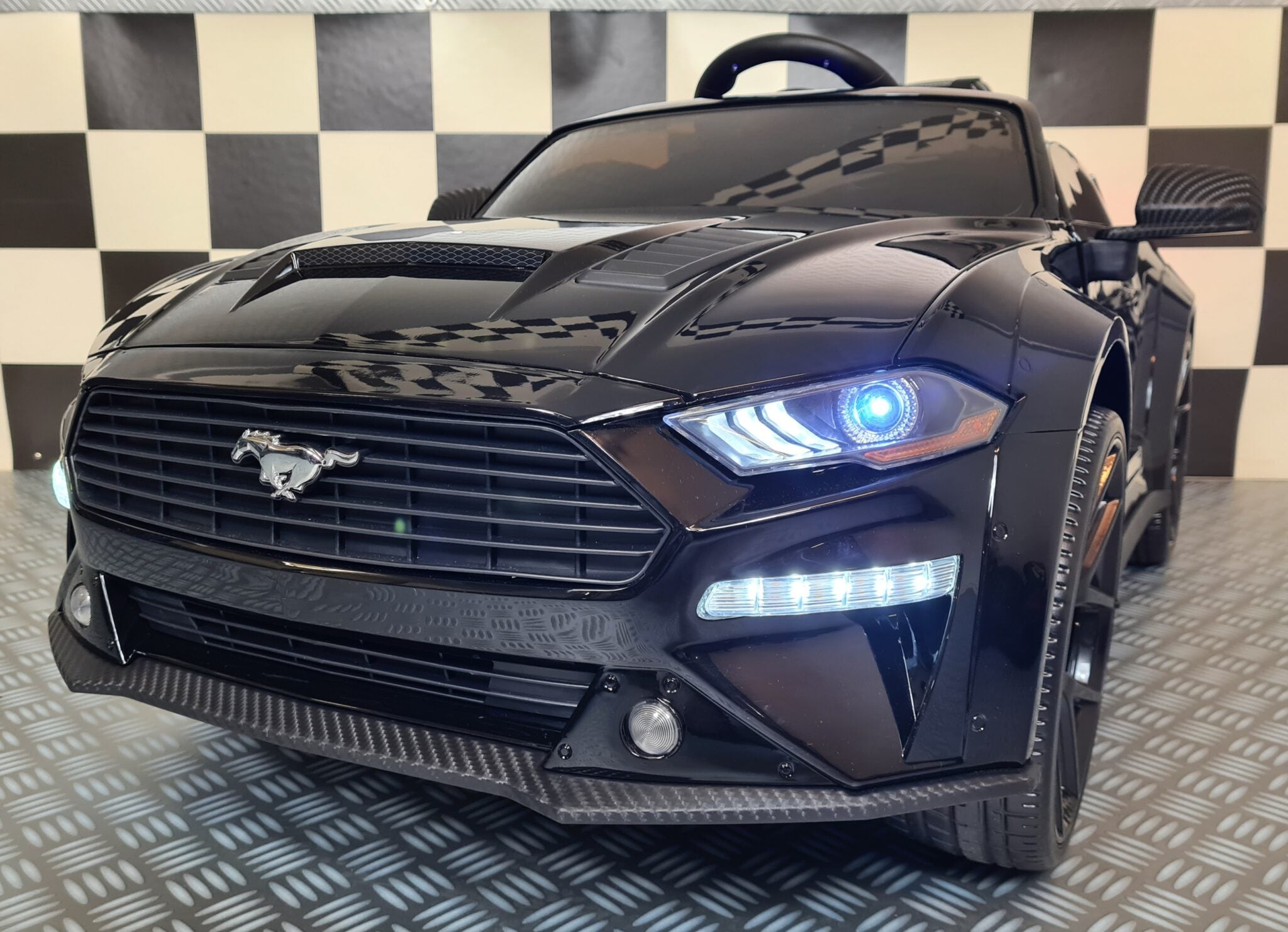 Ford Mustang accu kinderauto met afstandsbediening 12V metallic zwart