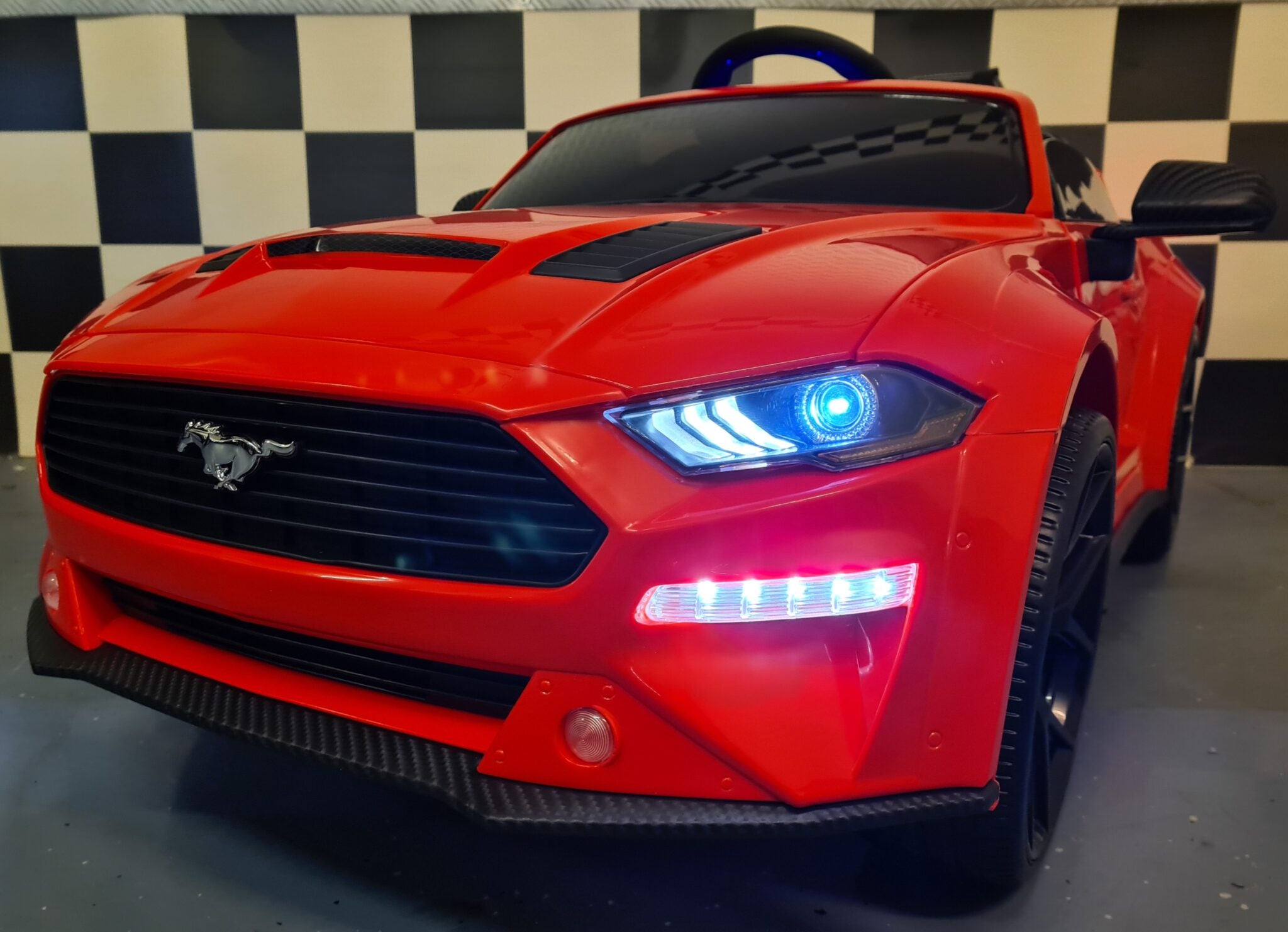 Ford Mustang elektrische kinderauto met RC 12V rood