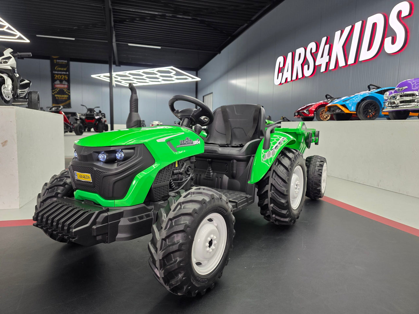 Kindertractor 24 volt met aanhanger