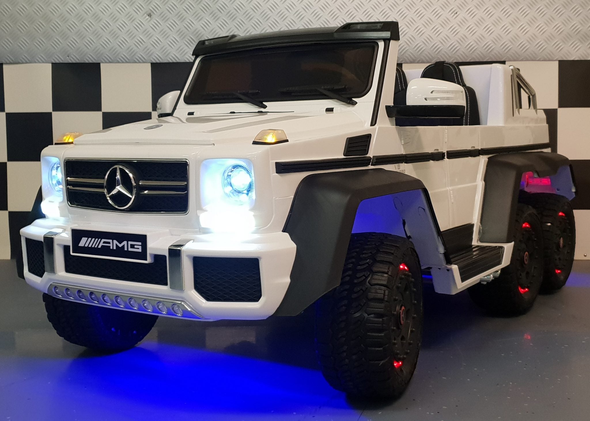 Elektrische kinderjeep Mercedes Benz G63 AMG duo zit met rc wit