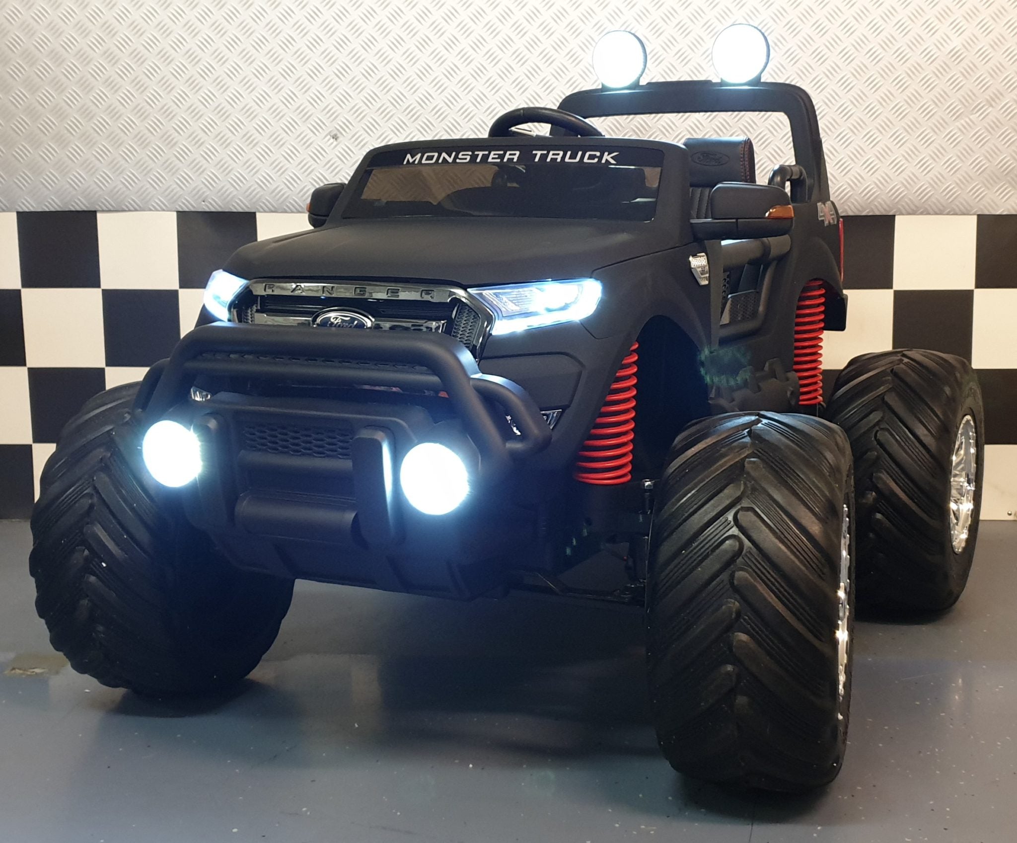 Monster Truck Ford Ranger kinderauto 2x12 volt 4 wheel drive soft start