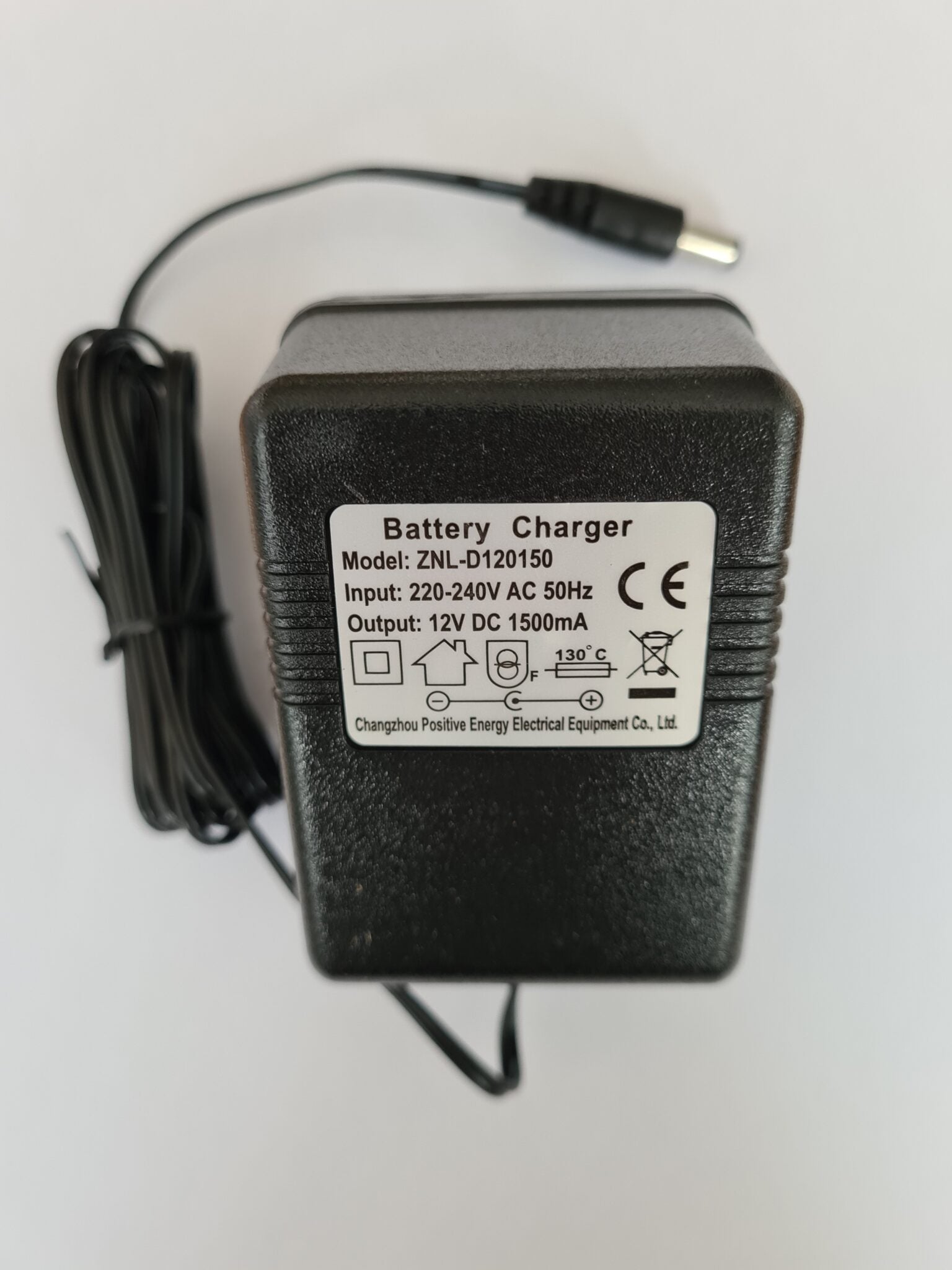 Oplader 12 volt 1500ma met ronde plug