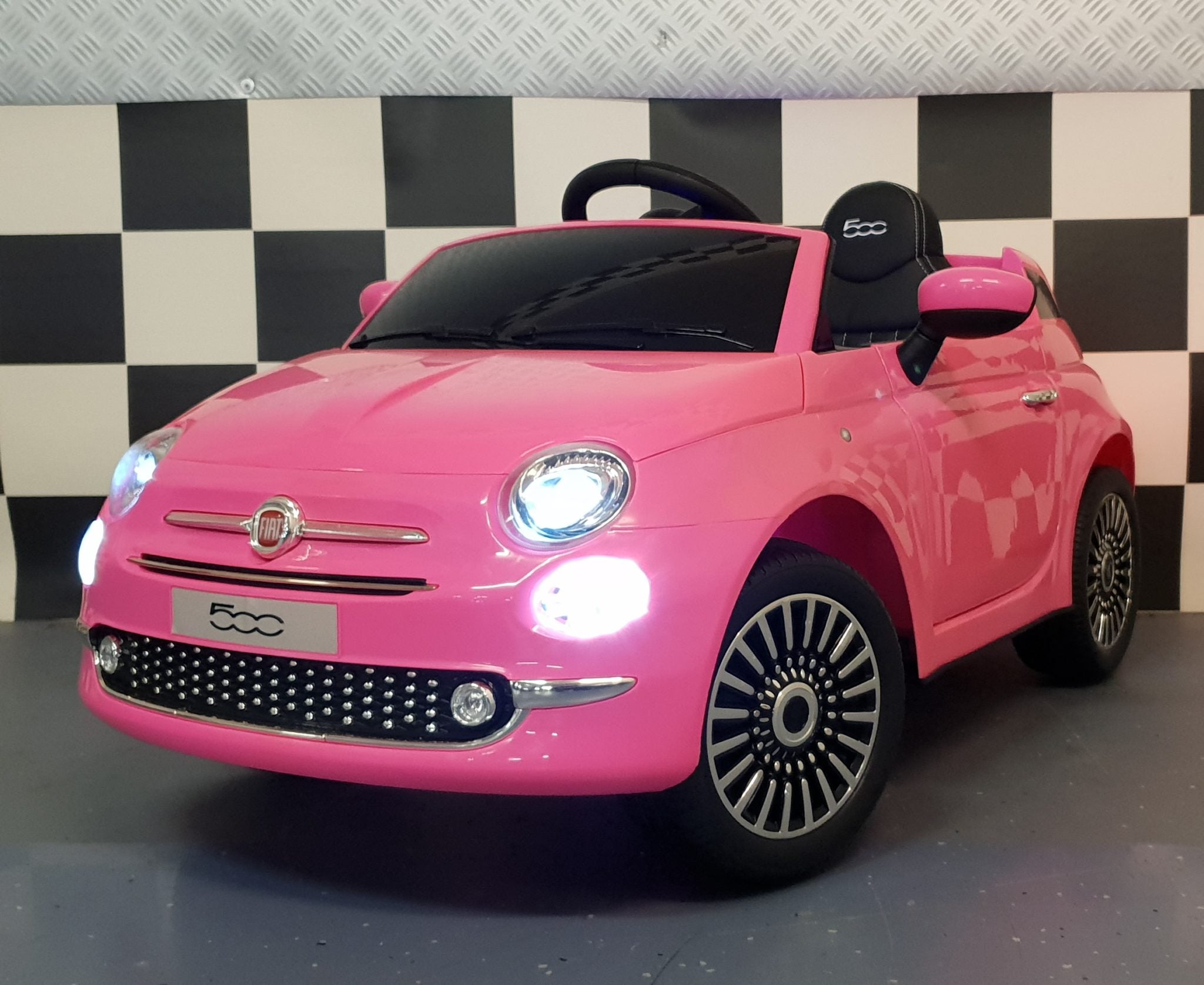Fiat 500 accu kinder speelgoedauto 12 volt met afstandsbediening roze