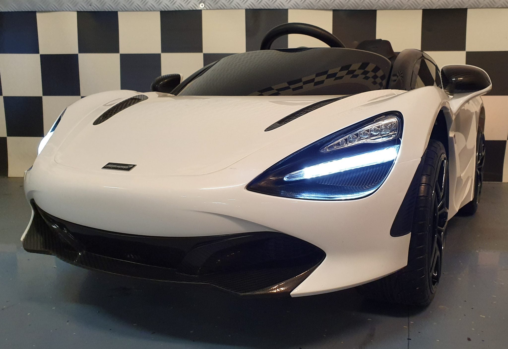 Kinderauto McLaren 720S elektrische accu kinderauto 12V 2.4G RC wit