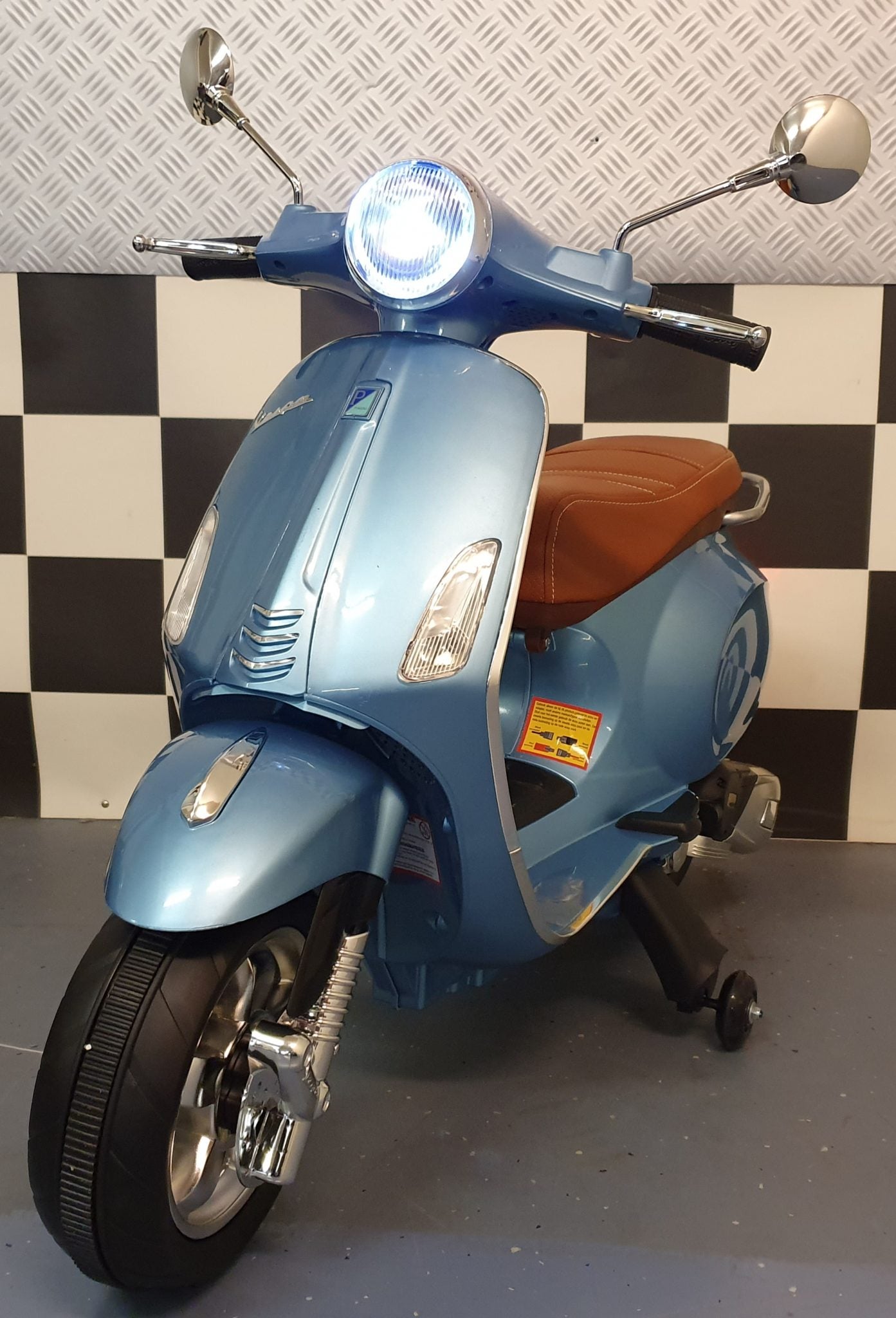 Vespa scooter kind Primavera 12 volt metallic blauw