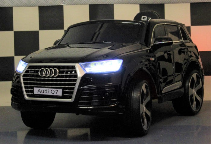 Kinderauto Audi Q7 metallic zwart 12V 2.4G RC