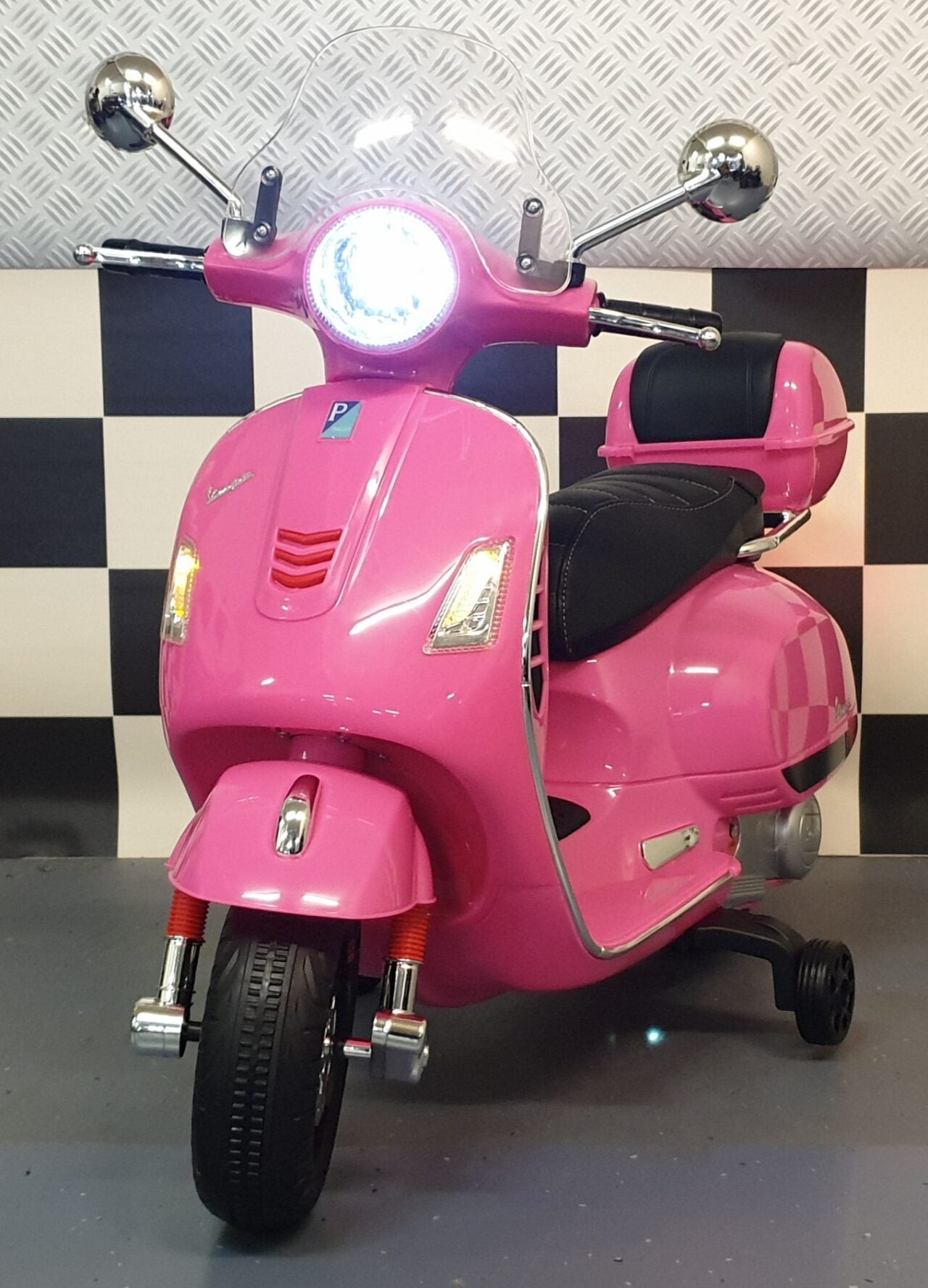 Vespa kinderscooter Roze 12 volt met windscherm
